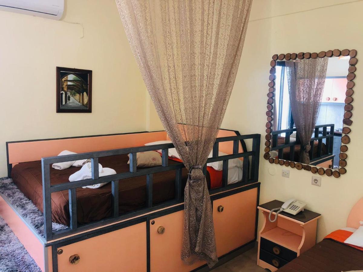 יאליסוס Takis Hotel Apartments מראה חיצוני תמונה
