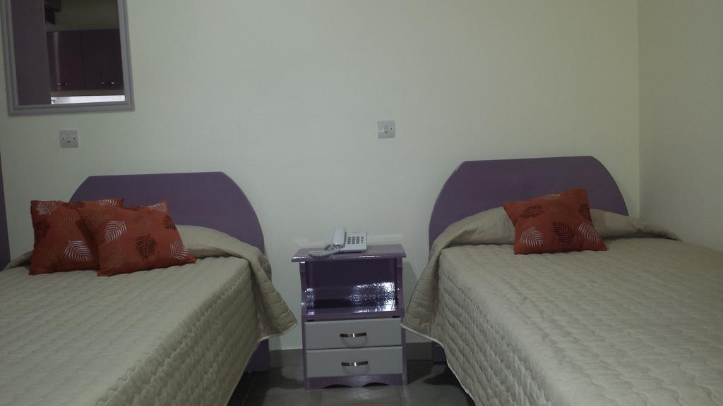 יאליסוס Takis Hotel Apartments מראה חיצוני תמונה