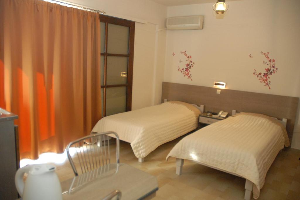 יאליסוס Takis Hotel Apartments מראה חיצוני תמונה