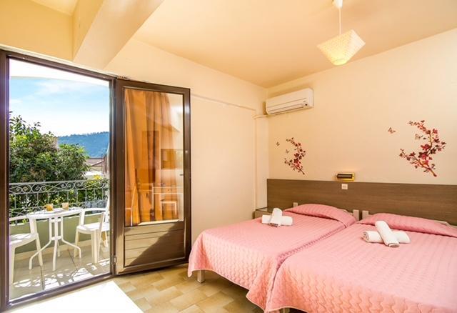 יאליסוס Takis Hotel Apartments מראה חיצוני תמונה