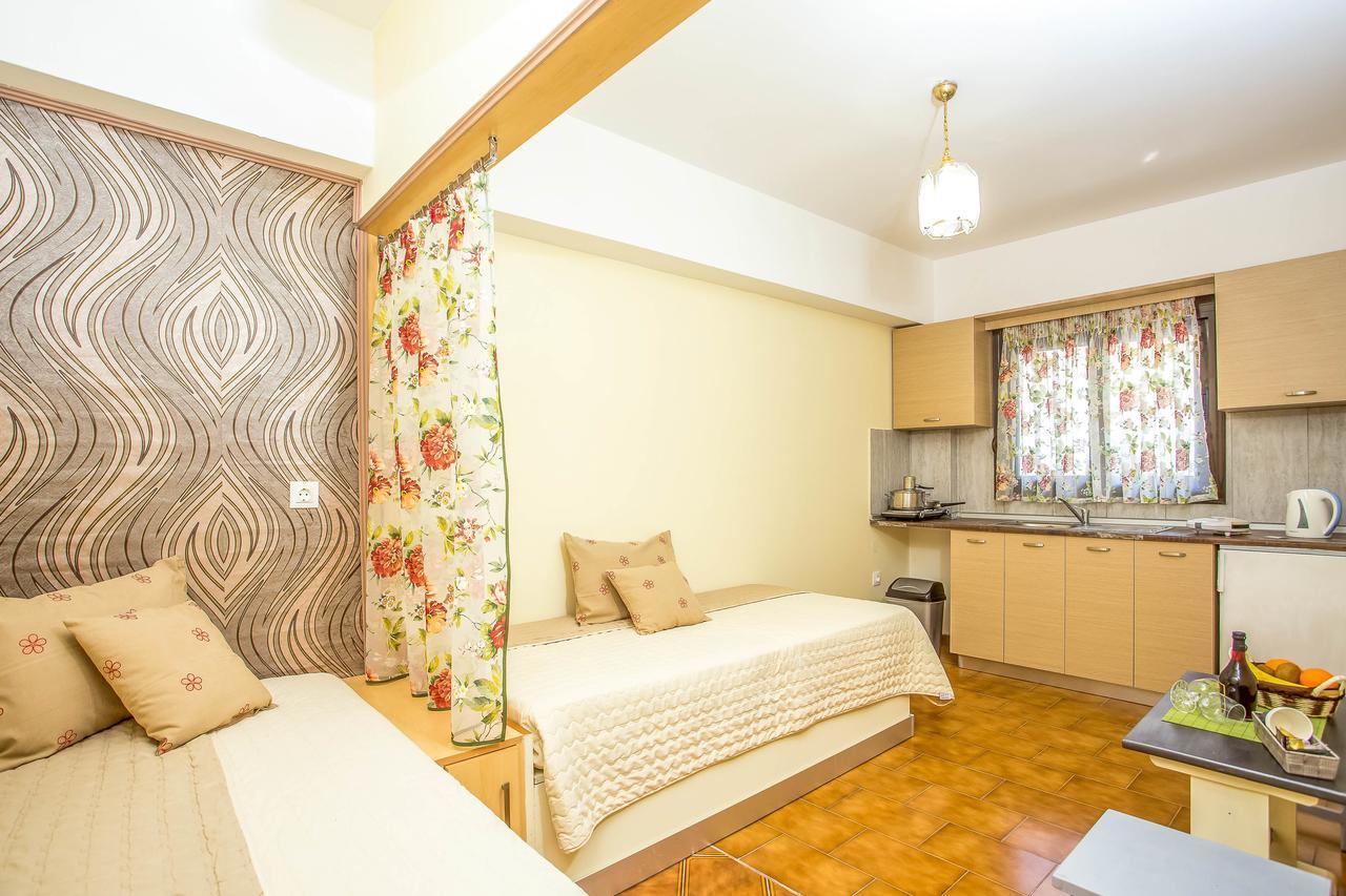 יאליסוס Takis Hotel Apartments מראה חיצוני תמונה