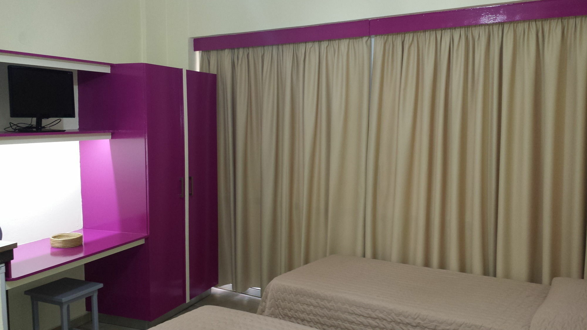 יאליסוס Takis Hotel Apartments מראה חיצוני תמונה