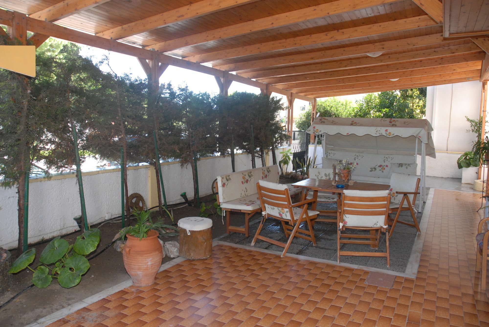 יאליסוס Takis Hotel Apartments מראה חיצוני תמונה