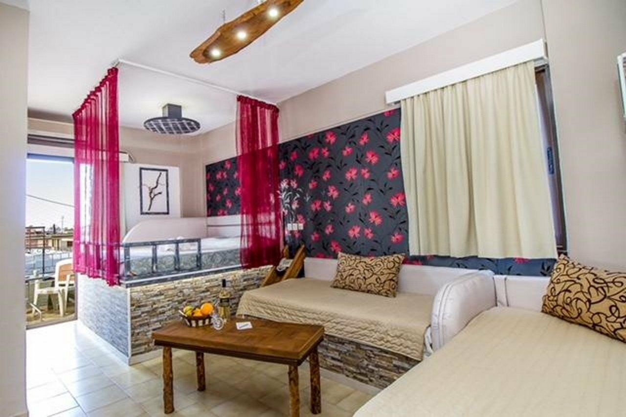 יאליסוס Takis Hotel Apartments מראה חיצוני תמונה