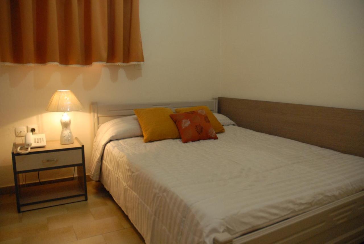 יאליסוס Takis Hotel Apartments חדר תמונה
